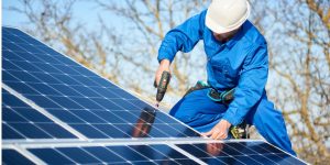 Installation Maintenance Panneaux Solaires Photovoltaïques à Montagna-le-Templier
